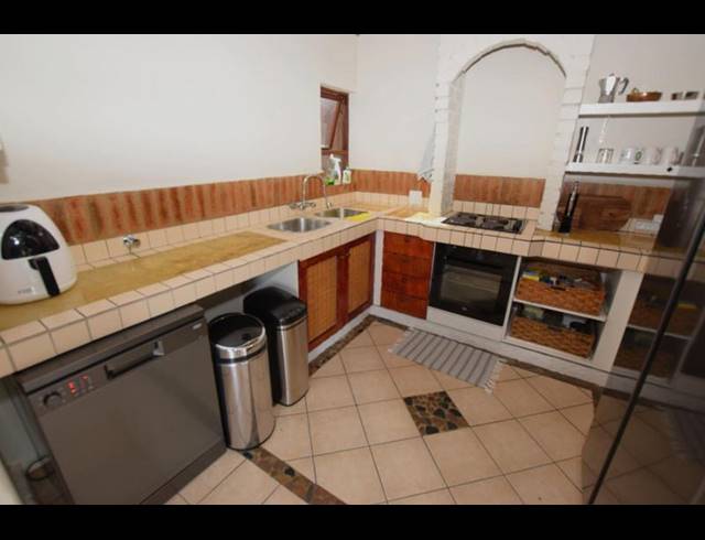 3 BEDROOM TOWNHOUSE FOR SALE IN NORTH RIDING